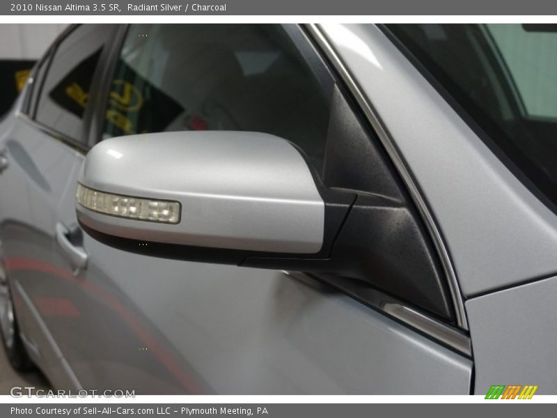 Radiant Silver / Charcoal 2010 Nissan Altima 3.5 SR