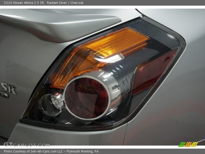 Radiant Silver / Charcoal 2010 Nissan Altima 3.5 SR