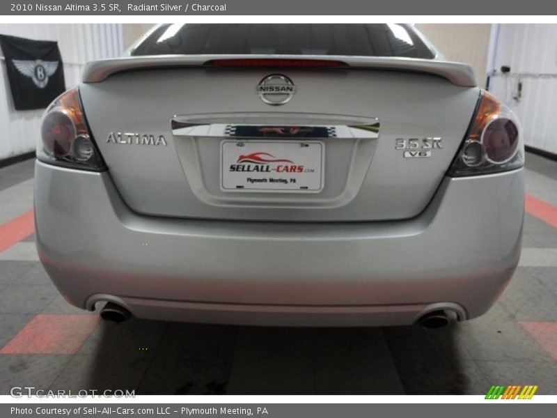 Radiant Silver / Charcoal 2010 Nissan Altima 3.5 SR