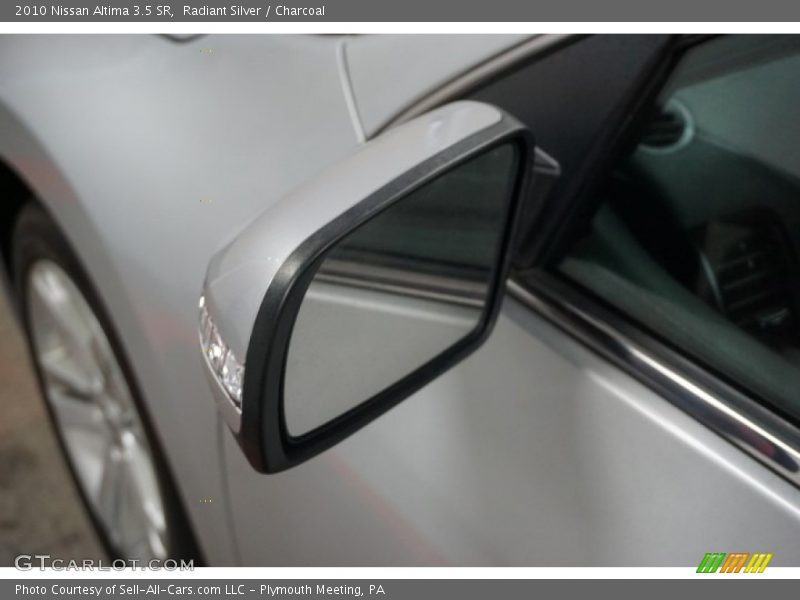 Radiant Silver / Charcoal 2010 Nissan Altima 3.5 SR