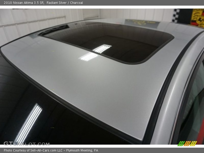 Radiant Silver / Charcoal 2010 Nissan Altima 3.5 SR