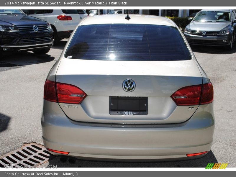 Moonrock Silver Metallic / Titan Black 2014 Volkswagen Jetta SE Sedan