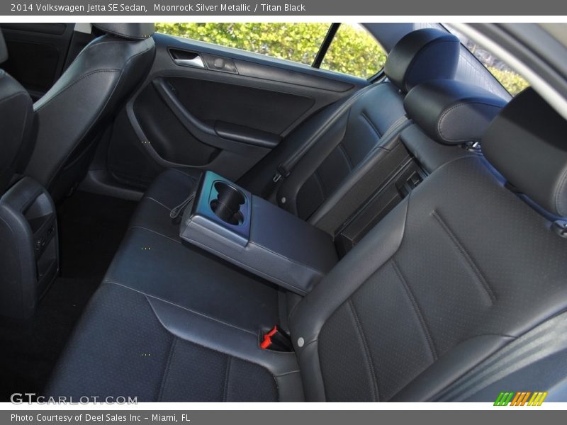 Moonrock Silver Metallic / Titan Black 2014 Volkswagen Jetta SE Sedan