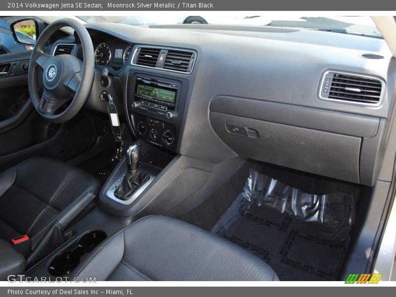 Moonrock Silver Metallic / Titan Black 2014 Volkswagen Jetta SE Sedan