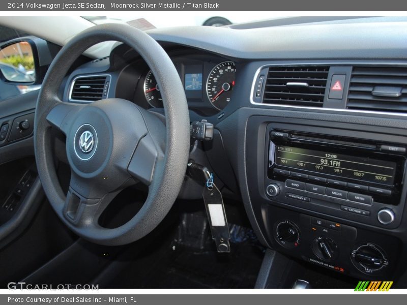 Moonrock Silver Metallic / Titan Black 2014 Volkswagen Jetta SE Sedan