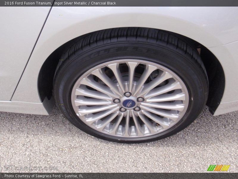 Ingot Silver Metallic / Charcoal Black 2016 Ford Fusion Titanium