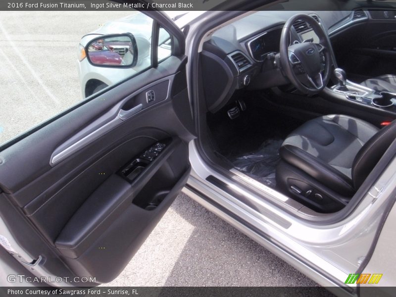 Ingot Silver Metallic / Charcoal Black 2016 Ford Fusion Titanium