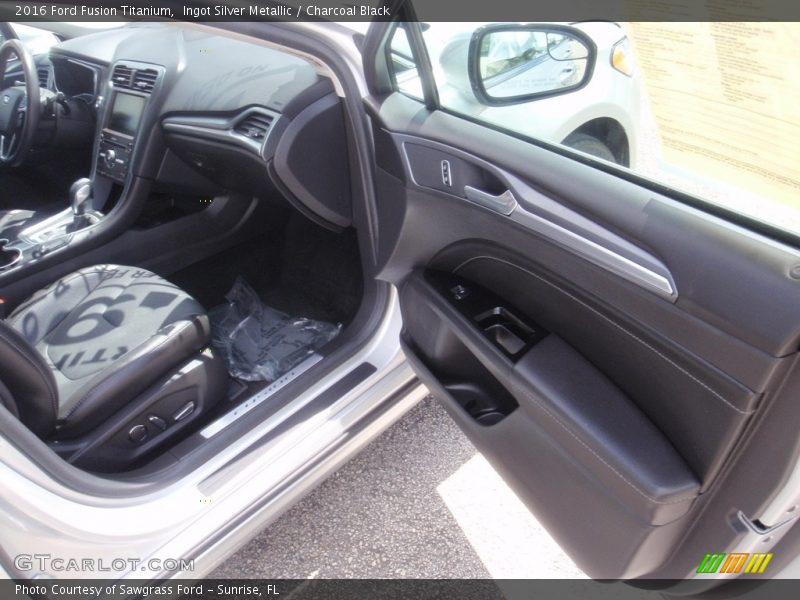 Ingot Silver Metallic / Charcoal Black 2016 Ford Fusion Titanium