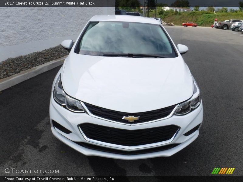 Summit White / Jet Black 2017 Chevrolet Cruze LS