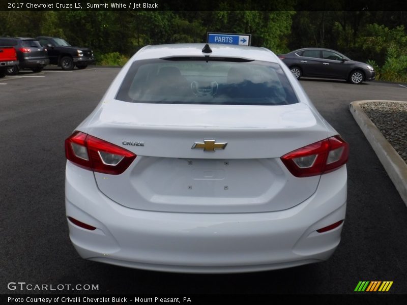Summit White / Jet Black 2017 Chevrolet Cruze LS