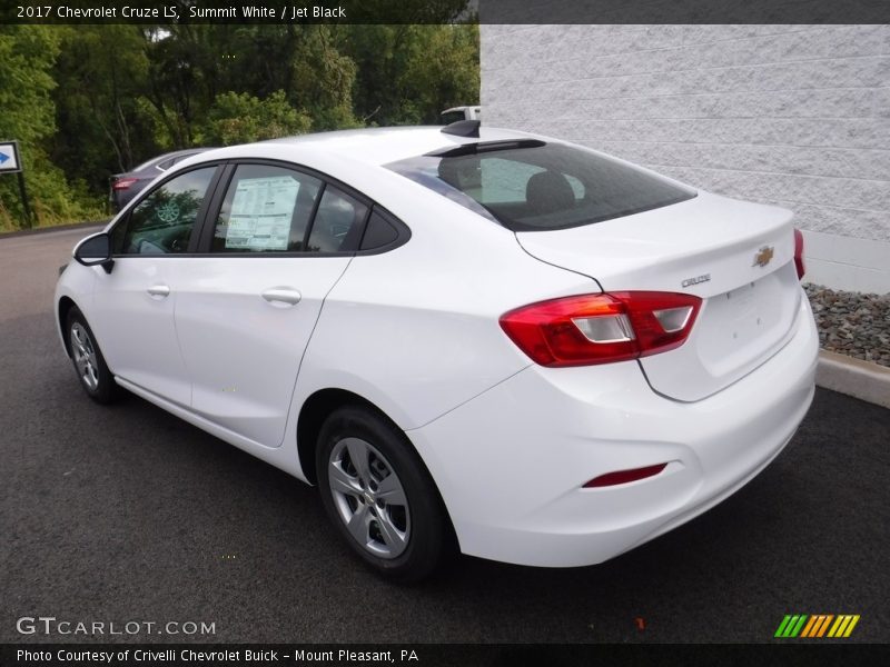 Summit White / Jet Black 2017 Chevrolet Cruze LS