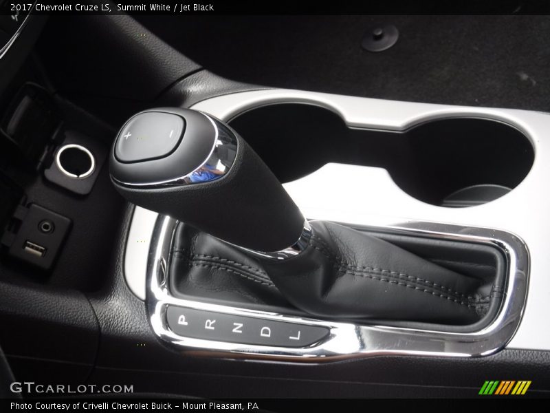 Summit White / Jet Black 2017 Chevrolet Cruze LS