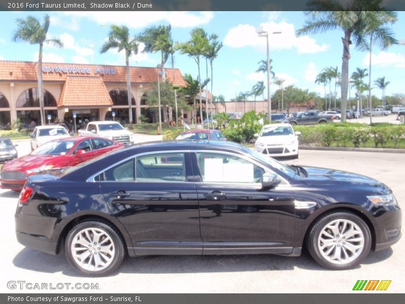 Shadow Black / Dune 2016 Ford Taurus Limited