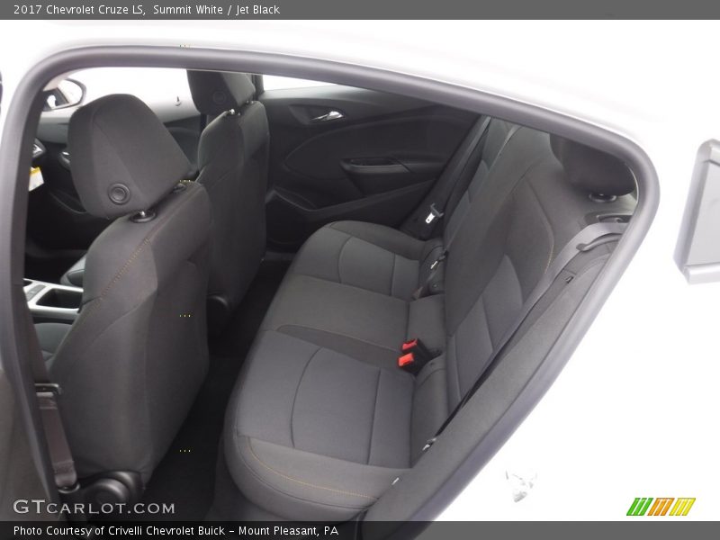 Summit White / Jet Black 2017 Chevrolet Cruze LS