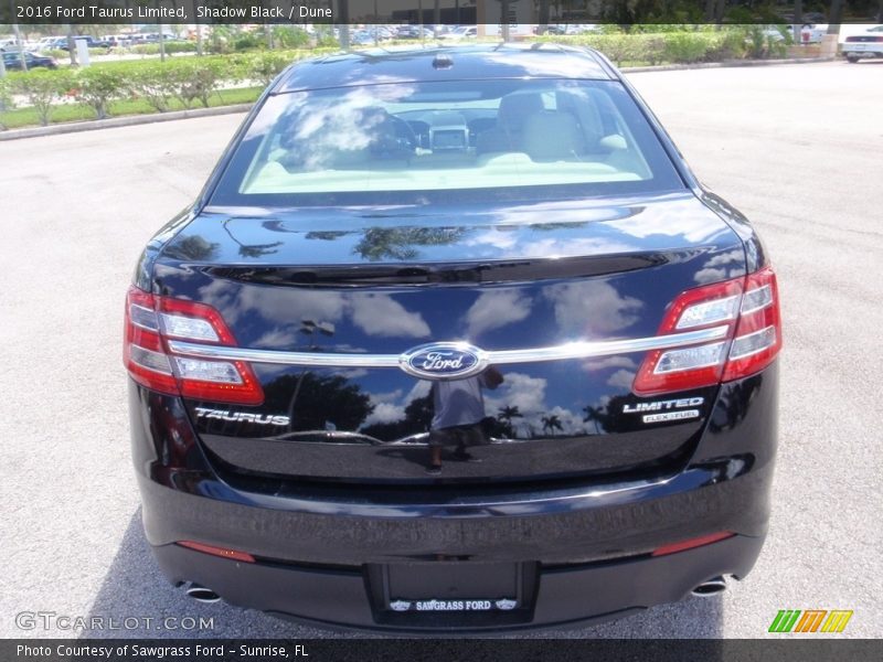 Shadow Black / Dune 2016 Ford Taurus Limited