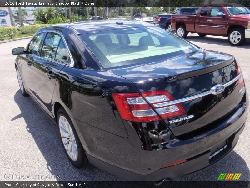 Shadow Black / Dune 2016 Ford Taurus Limited