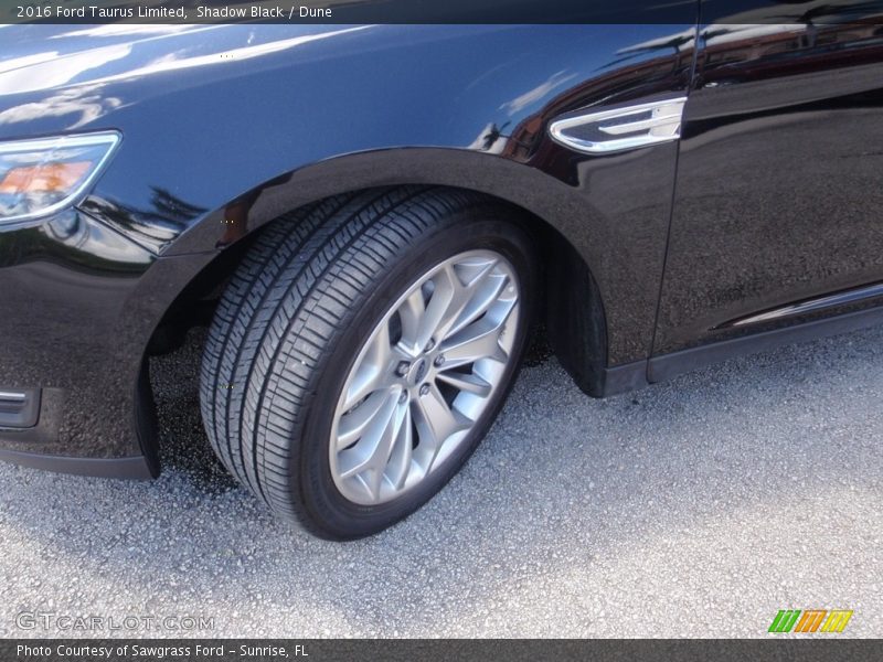 Shadow Black / Dune 2016 Ford Taurus Limited