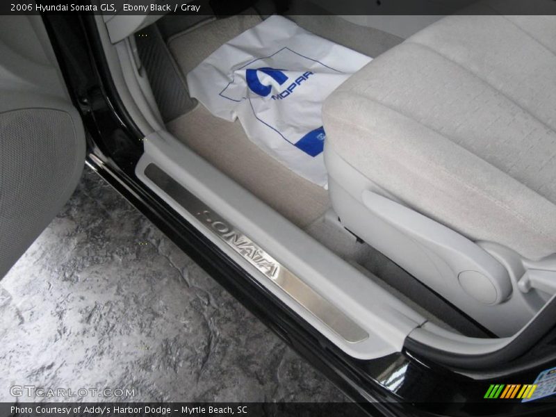 Ebony Black / Gray 2006 Hyundai Sonata GLS
