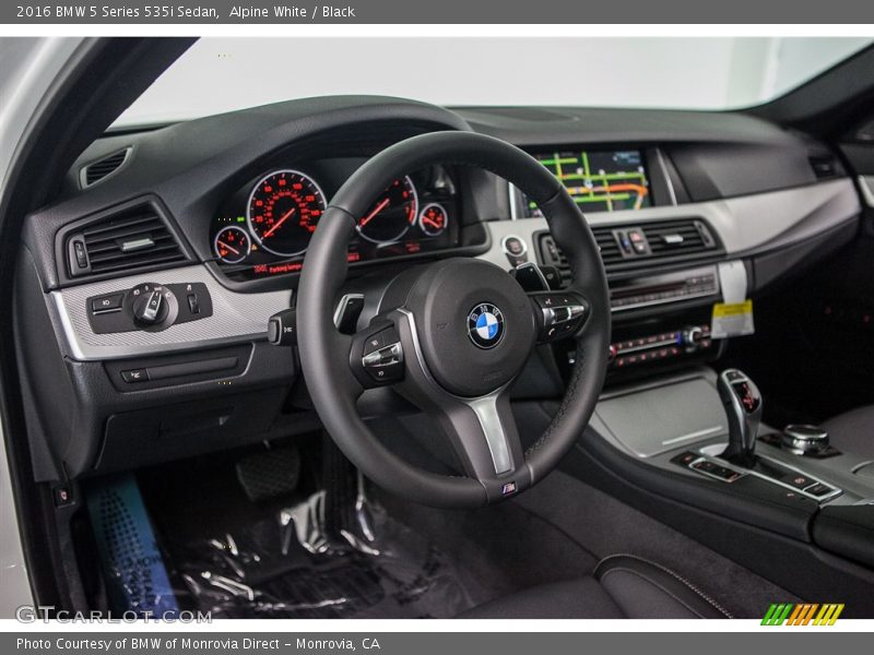Alpine White / Black 2016 BMW 5 Series 535i Sedan