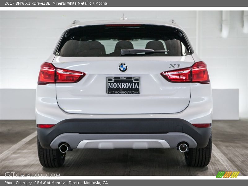 Mineral White Metallic / Mocha 2017 BMW X1 xDrive28i