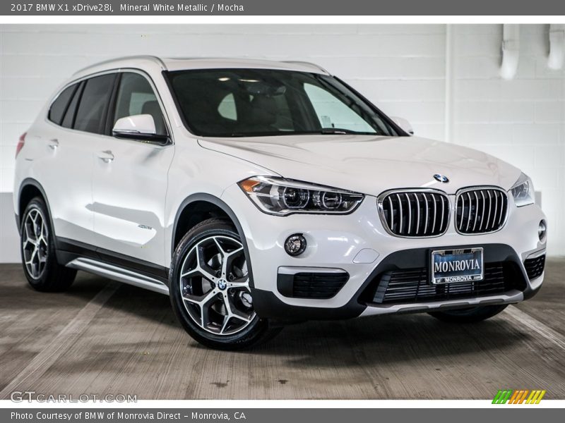 Mineral White Metallic / Mocha 2017 BMW X1 xDrive28i