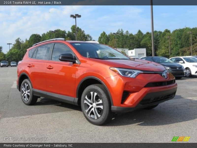 Front 3/4 View of 2016 RAV4 LE