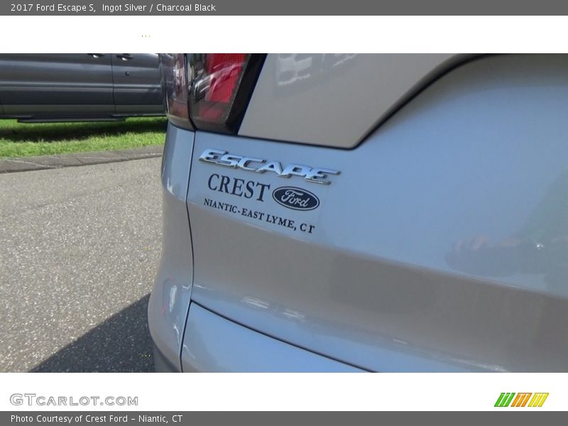 Ingot Silver / Charcoal Black 2017 Ford Escape S