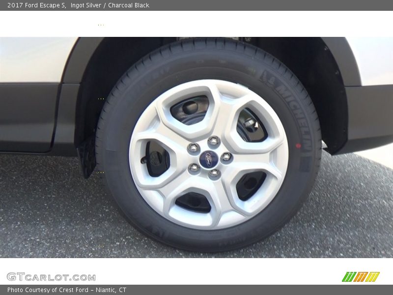 Ingot Silver / Charcoal Black 2017 Ford Escape S