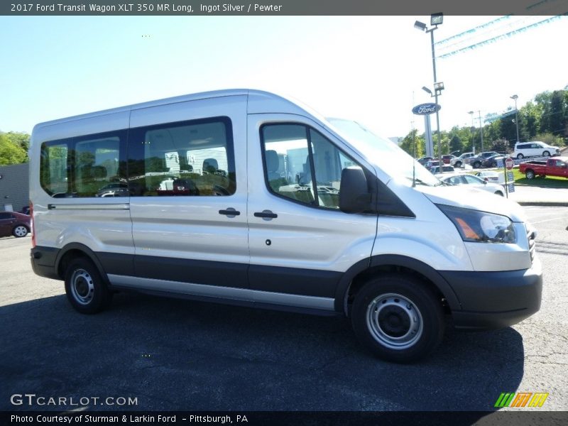 Front 3/4 View of 2017 Transit Wagon XLT 350 MR Long