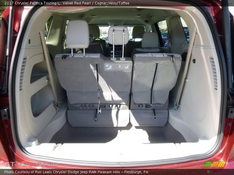 Velvet Red Pearl / Cognac/Alloy/Toffee 2017 Chrysler Pacifica Touring L