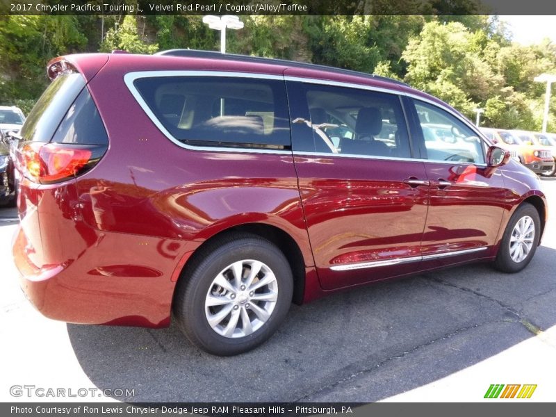 Velvet Red Pearl / Cognac/Alloy/Toffee 2017 Chrysler Pacifica Touring L