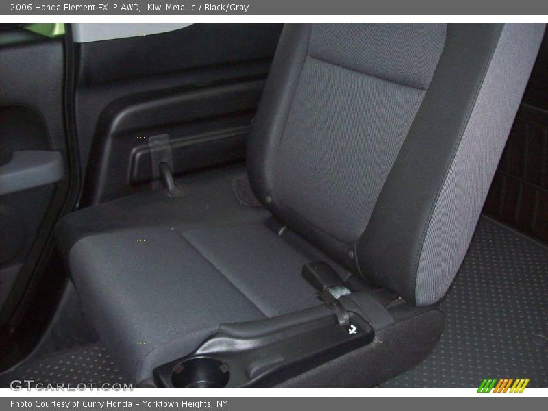 Kiwi Metallic / Black/Gray 2006 Honda Element EX-P AWD