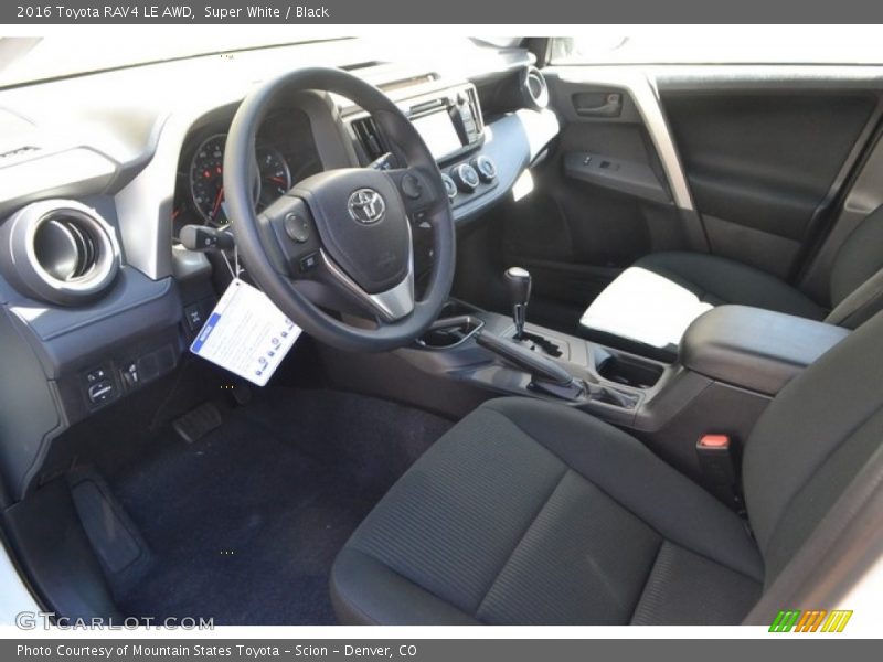 Super White / Black 2016 Toyota RAV4 LE AWD