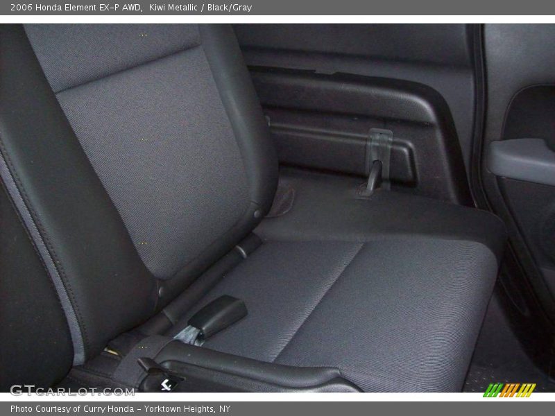 Kiwi Metallic / Black/Gray 2006 Honda Element EX-P AWD