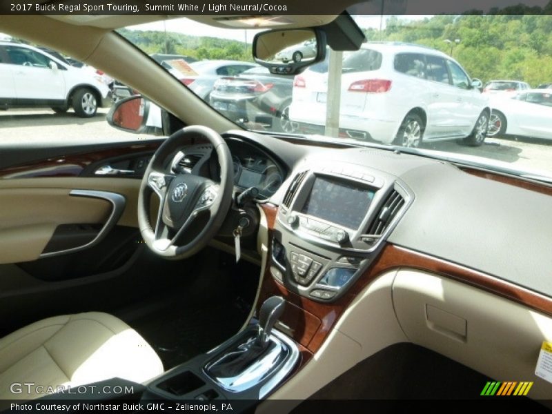 Summit White / Light Neutral/Cocoa 2017 Buick Regal Sport Touring