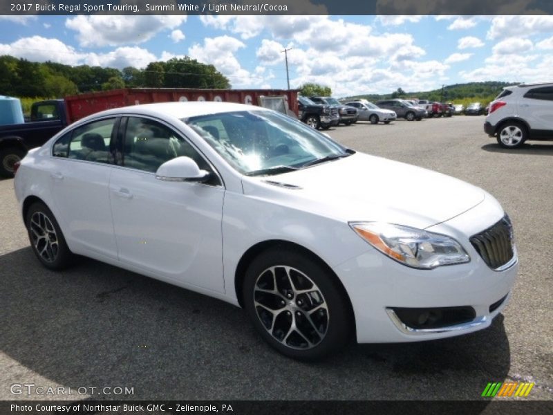 Summit White / Light Neutral/Cocoa 2017 Buick Regal Sport Touring
