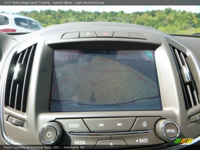 Summit White / Light Neutral/Cocoa 2017 Buick Regal Sport Touring