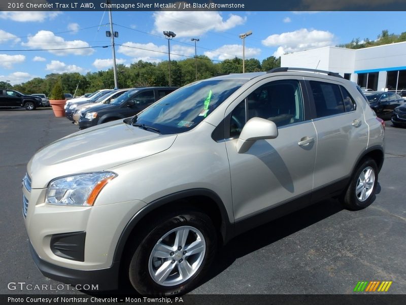 Champagne Silver Metallic / Jet Black/Brownstone 2016 Chevrolet Trax LT AWD