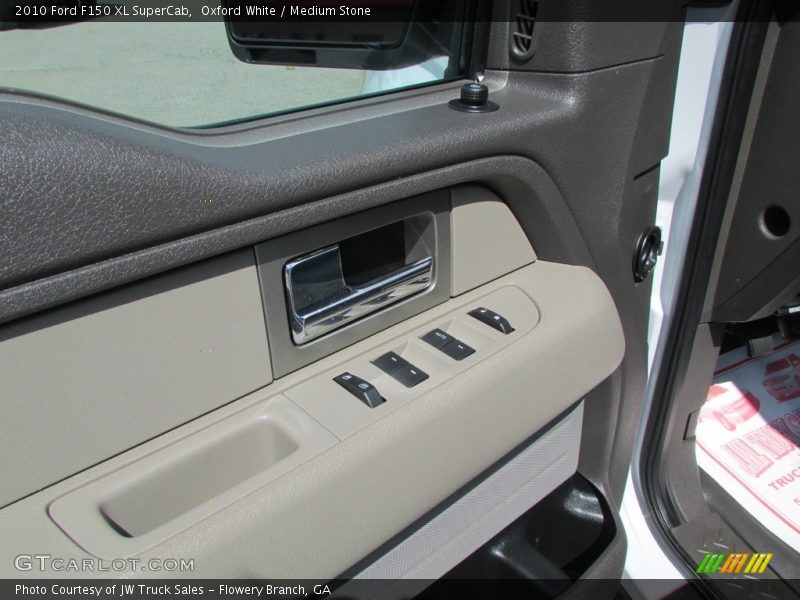 Oxford White / Medium Stone 2010 Ford F150 XL SuperCab