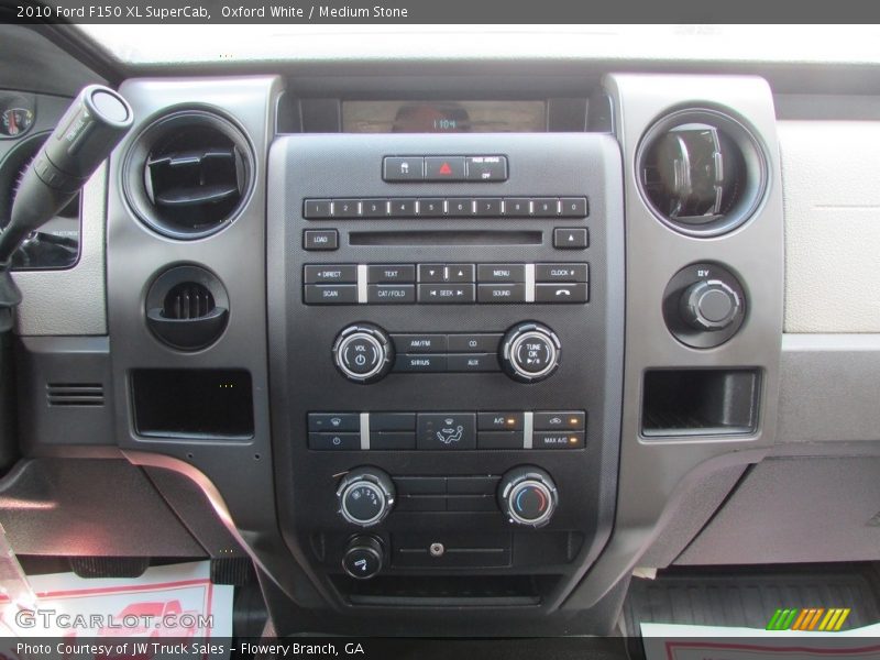 Oxford White / Medium Stone 2010 Ford F150 XL SuperCab