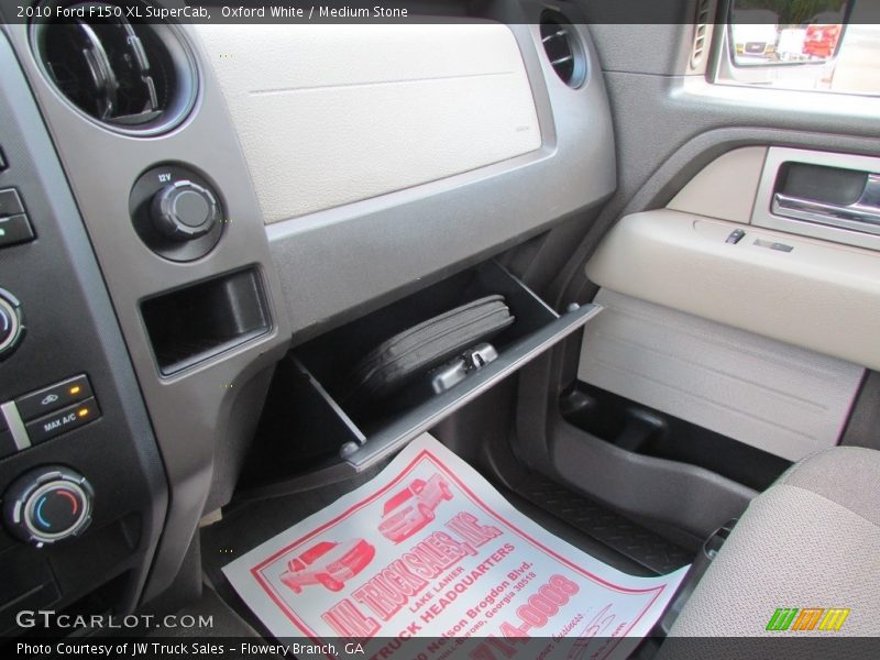 Oxford White / Medium Stone 2010 Ford F150 XL SuperCab