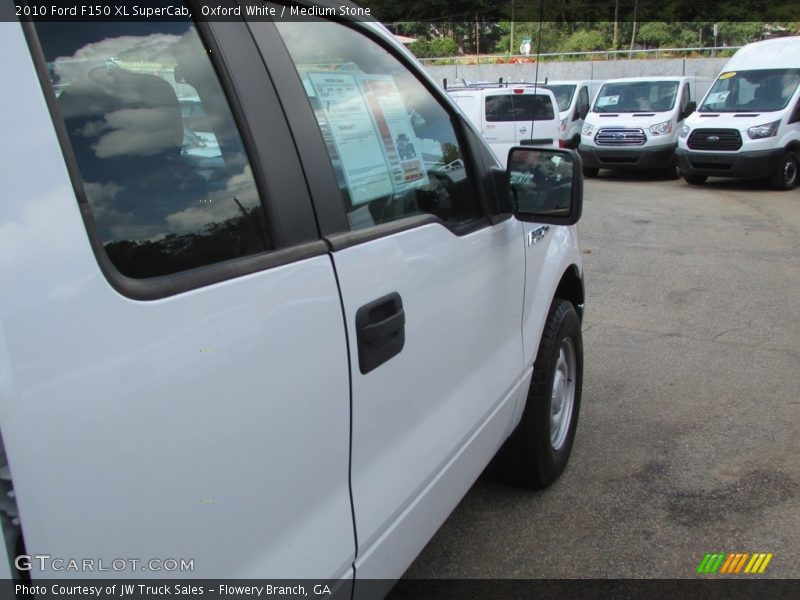 Oxford White / Medium Stone 2010 Ford F150 XL SuperCab