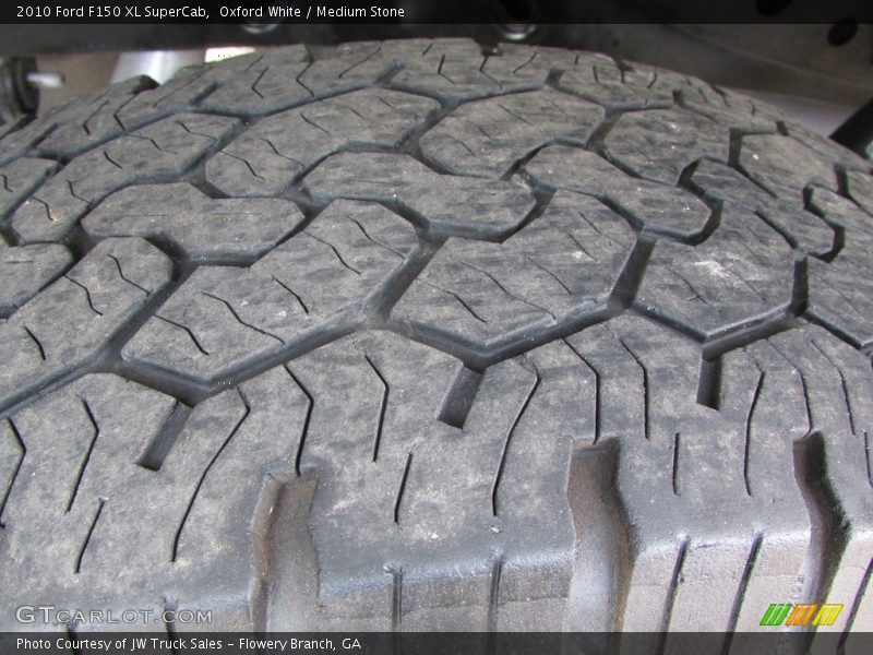 Oxford White / Medium Stone 2010 Ford F150 XL SuperCab