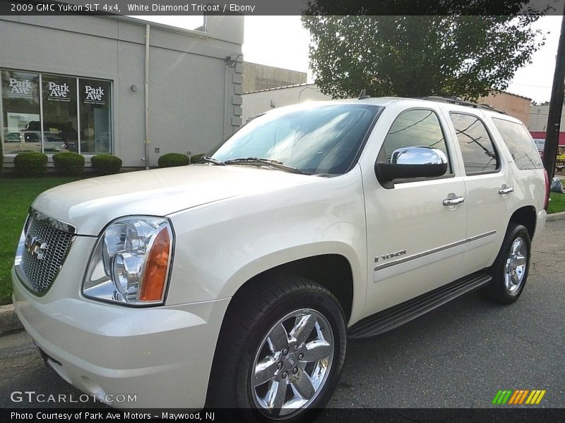 White Diamond Tricoat / Ebony 2009 GMC Yukon SLT 4x4