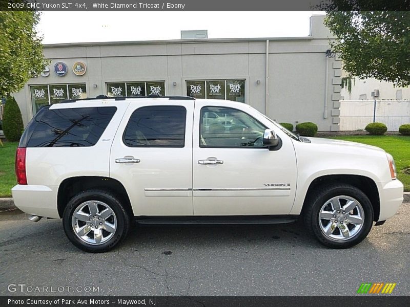 White Diamond Tricoat / Ebony 2009 GMC Yukon SLT 4x4