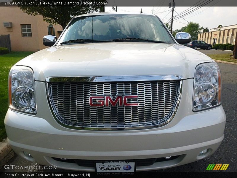 White Diamond Tricoat / Ebony 2009 GMC Yukon SLT 4x4