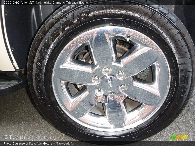 White Diamond Tricoat / Ebony 2009 GMC Yukon SLT 4x4