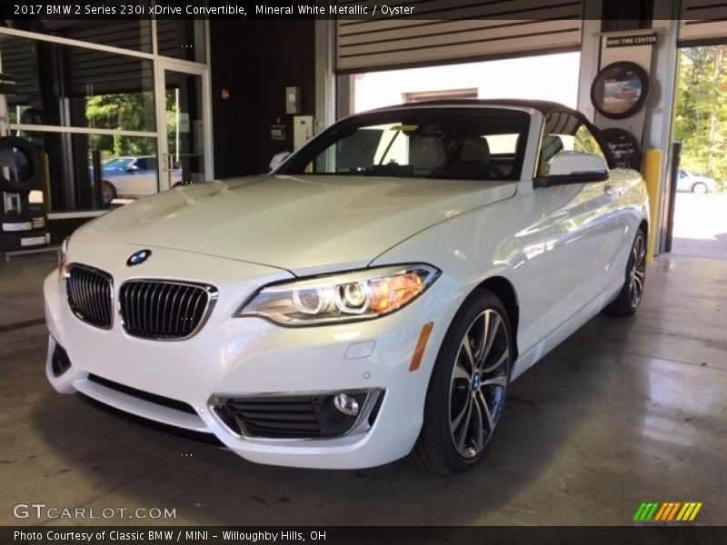 Front 3/4 View of 2017 2 Series 230i xDrive Convertible