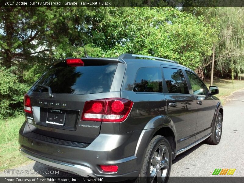 Granite Pearl-Coat / Black 2017 Dodge Journey Crossroad