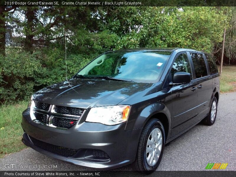 Granite Crystal Metallic / Black/Light Graystone 2016 Dodge Grand Caravan SE